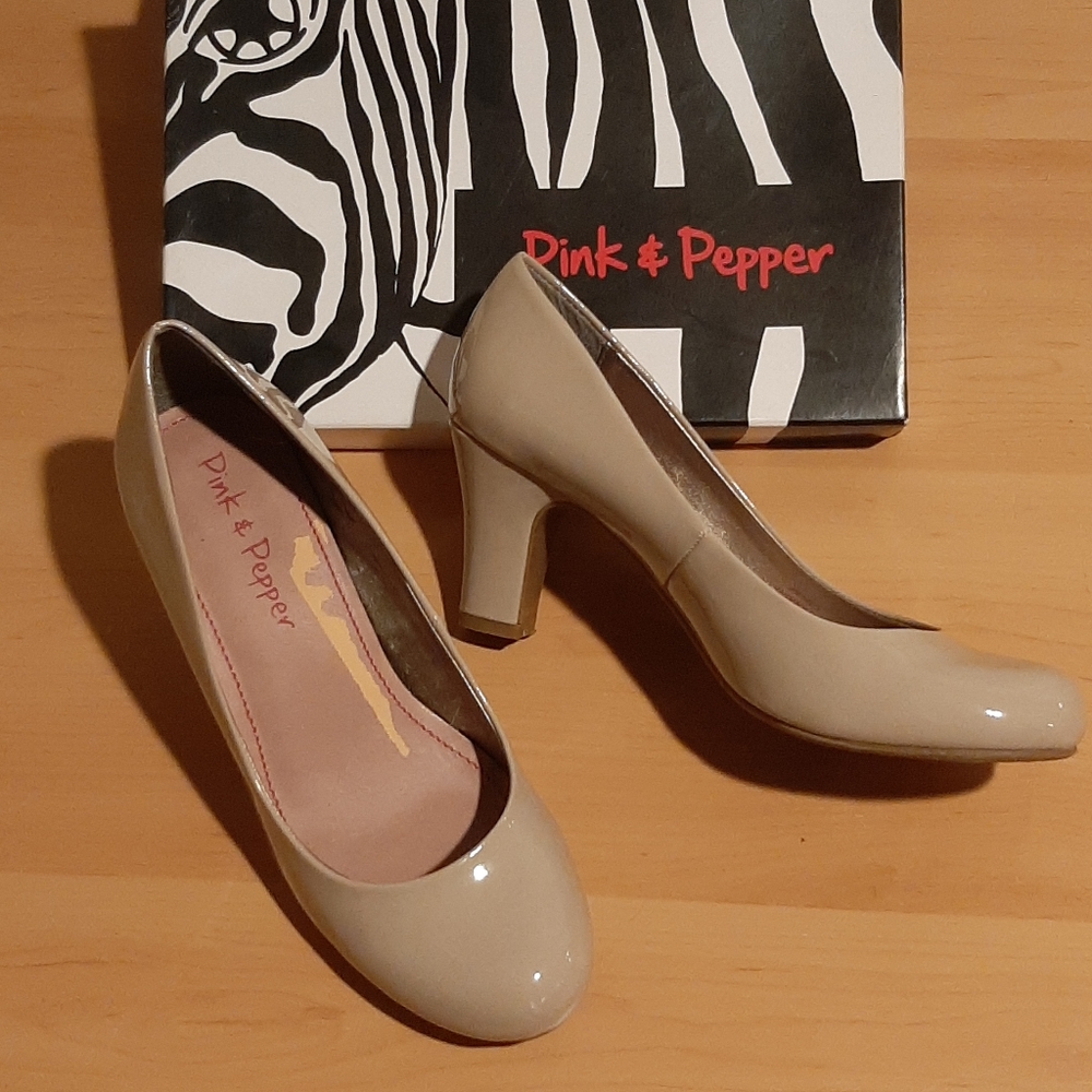 Light Natural Patent leather heels